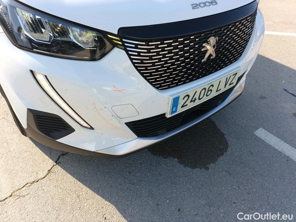  Peugeot  2008 PEUGEOT  / 2019 / 5P / todoterreno Allure Pack BlueHDI 81kW (110CV) #3