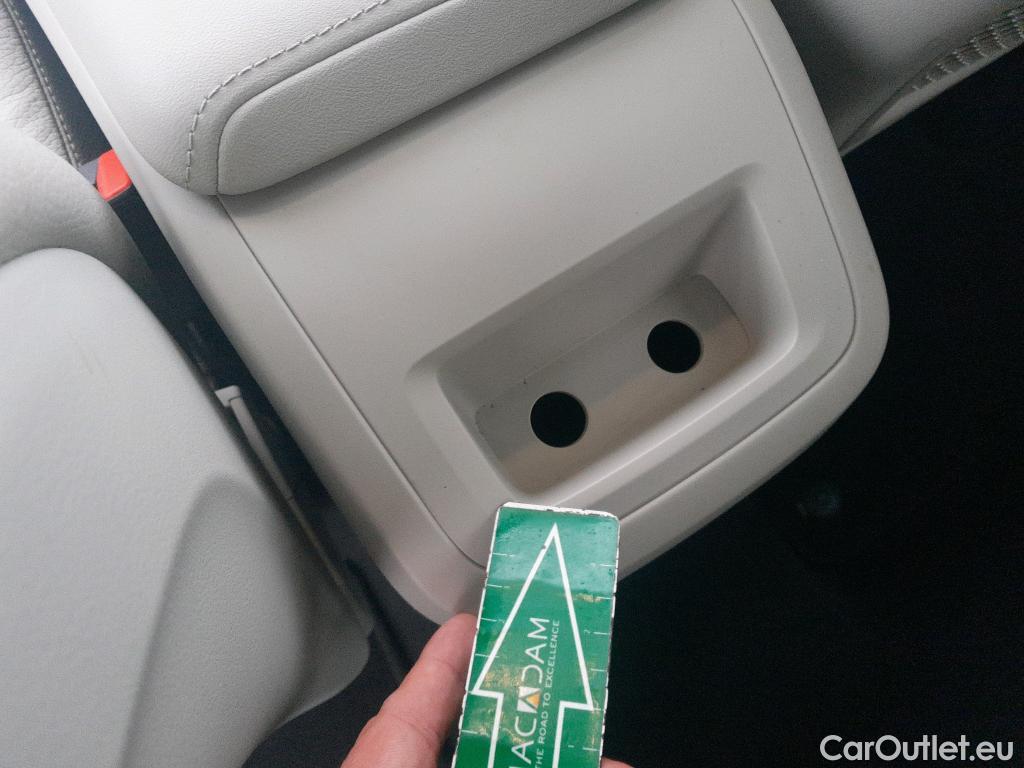  Volvo  XC60 VOLVO  / 2017 / 5P / todoterreno 2.0 B4 D Core Auto #5