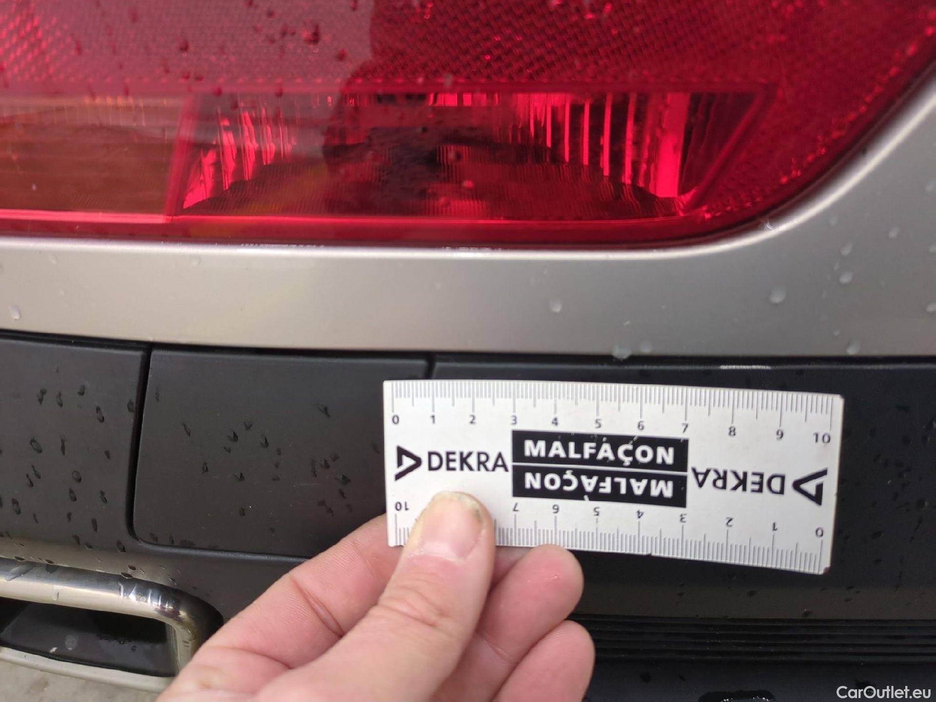  DS  DS7 DS DS 7 Crossback / 2017 / 5P / SUV E-TENSE 225 BASTILLE + #27