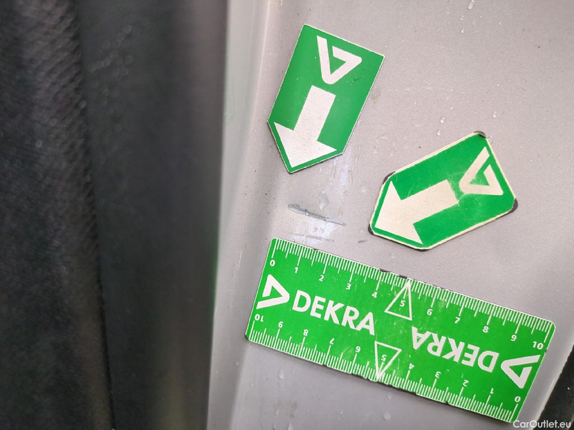  DS  DS7 DS DS 7 Crossback / 2017 / 5P / SUV E-TENSE 225 BASTILLE + #21