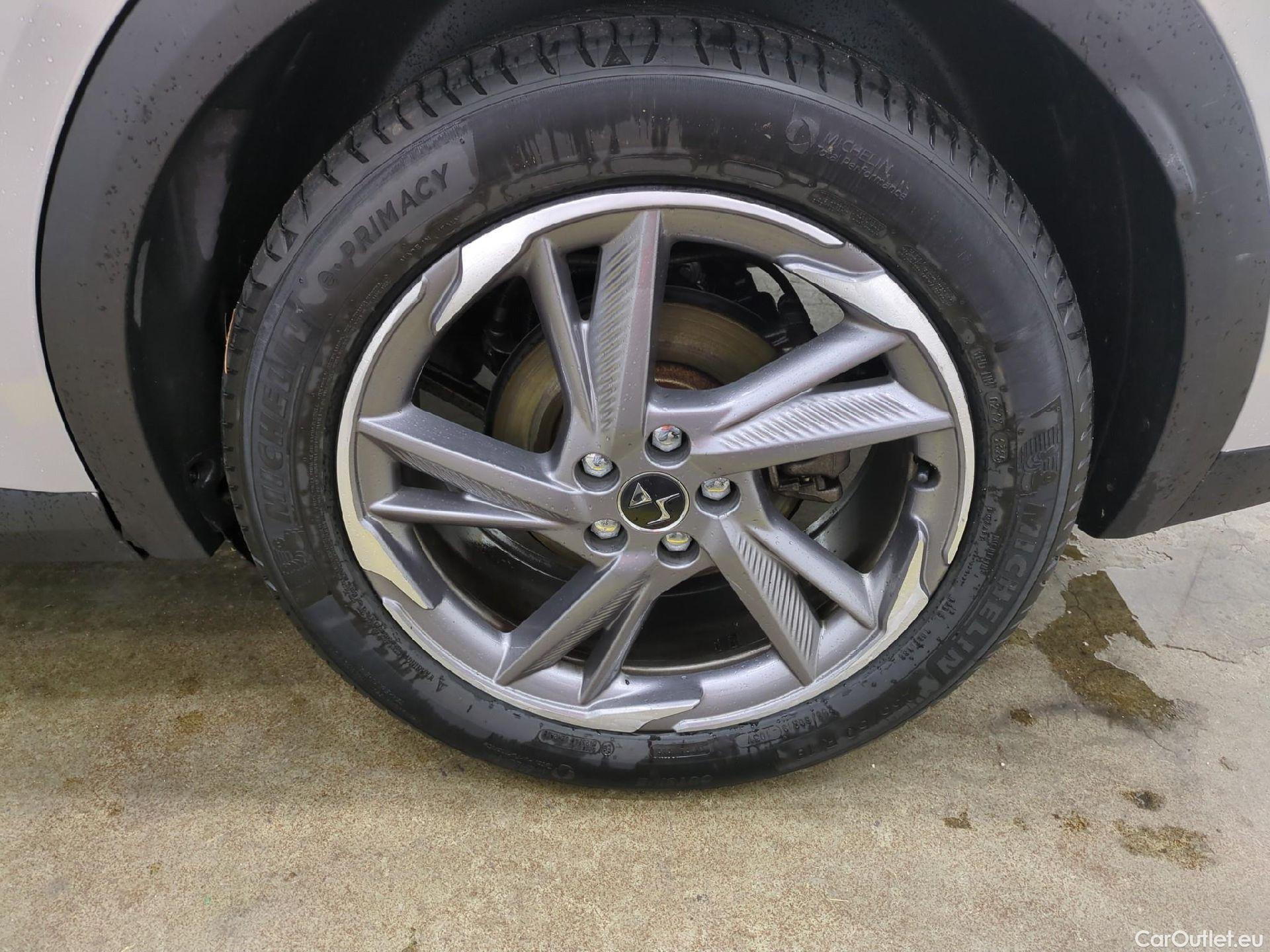  DS  DS7 DS DS 7 Crossback / 2017 / 5P / SUV E-TENSE 225 BASTILLE + #9