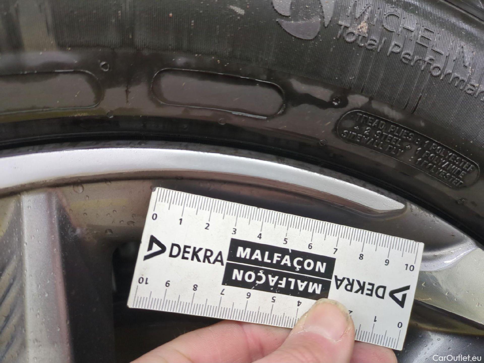  DS  DS7 DS DS 7 Crossback / 2017 / 5P / SUV E-TENSE 225 BASTILLE + #8