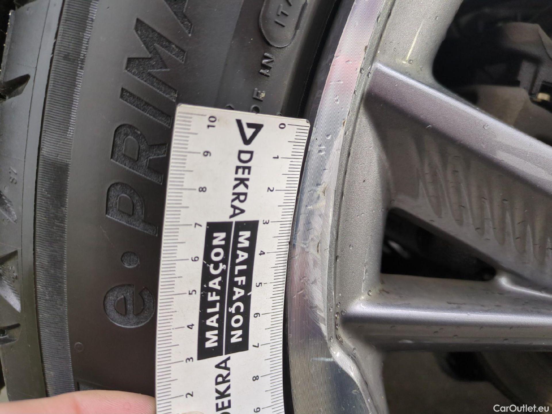  DS  DS7 DS DS 7 Crossback / 2017 / 5P / SUV E-TENSE 225 BASTILLE + #14