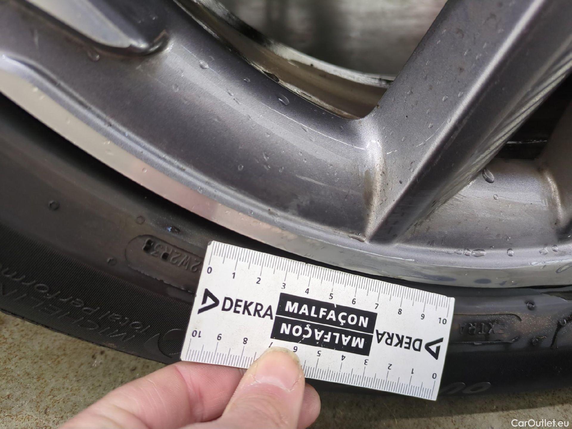  DS  DS7 DS DS 7 Crossback / 2017 / 5P / SUV E-TENSE 225 BASTILLE + #18