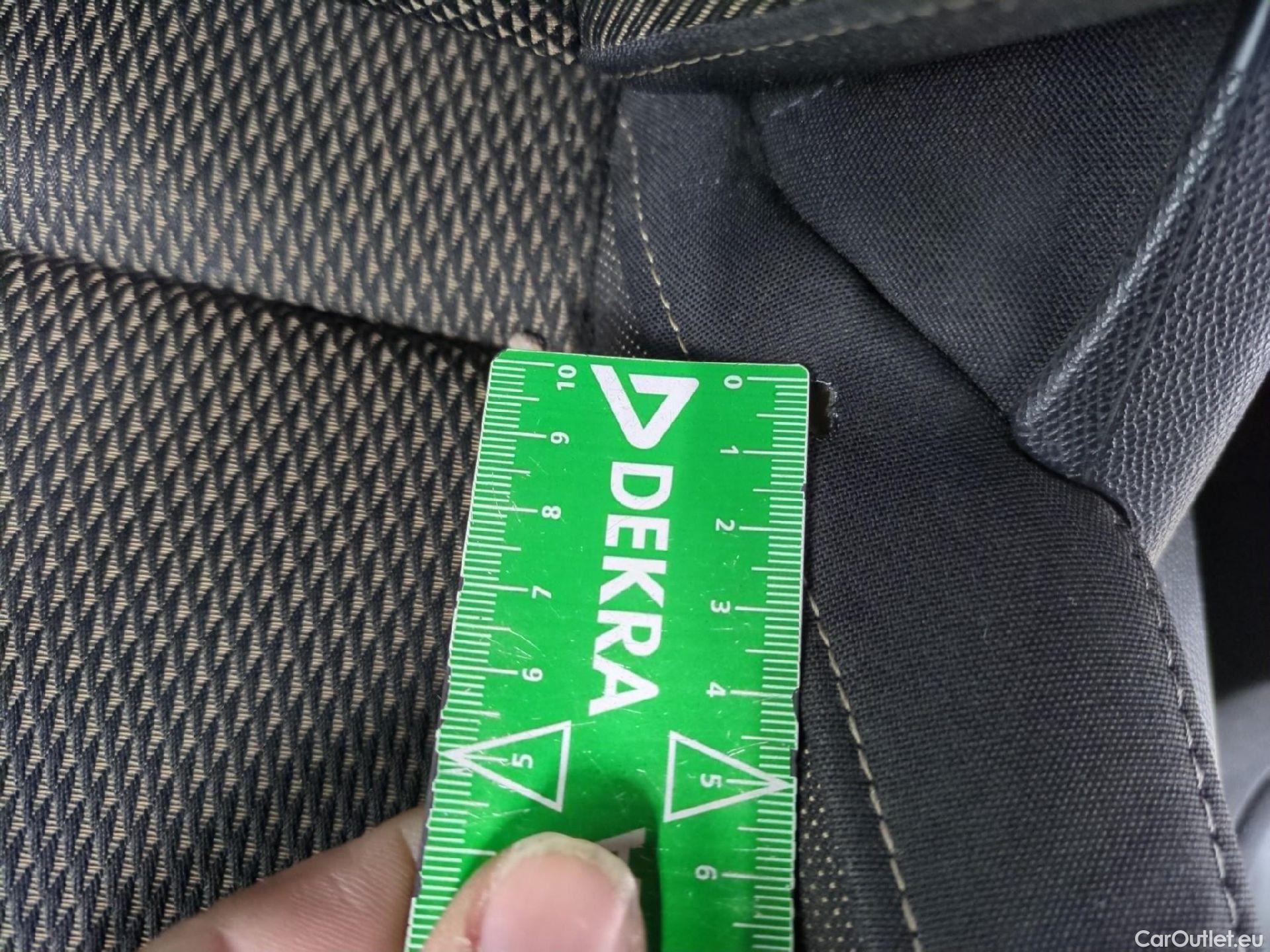  DS  DS7 DS DS 7 Crossback / 2017 / 5P / SUV E-TENSE 225 BASTILLE + #2