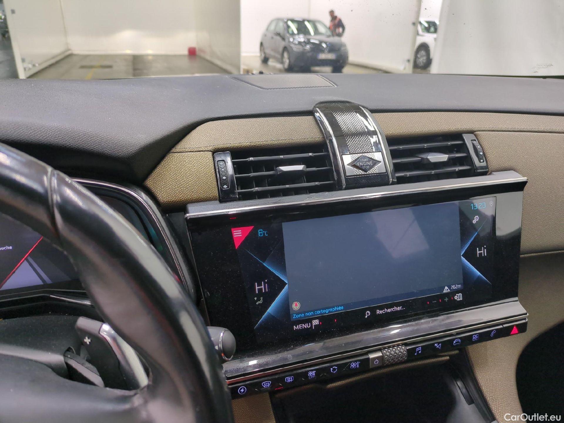  DS  DS7 DS DS 7 Crossback / 2017 / 5P / SUV E-TENSE 225 BASTILLE + #4