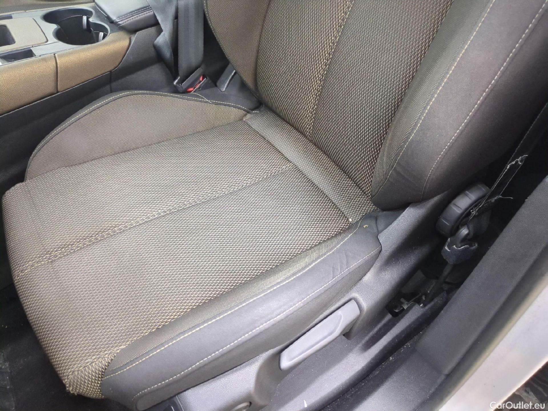  DS  DS7 DS DS 7 Crossback / 2017 / 5P / SUV E-TENSE 225 BASTILLE + #1