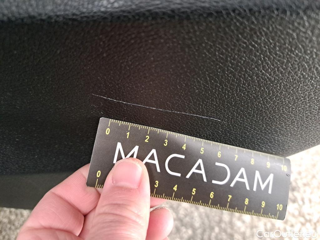  KIA  XCeed KIA  / 2019 / 5P / Crossover 1.6 GDI ISG ISG PHEV ACTIVE BUS DCT6 #33