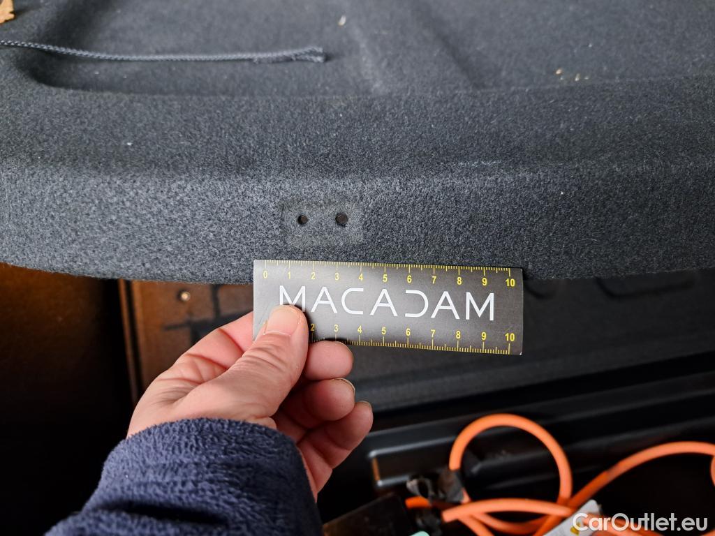  KIA  XCeed KIA  / 2019 / 5P / Crossover 1.6 GDI ISG ISG PHEV ACTIVE BUS DCT6 #35