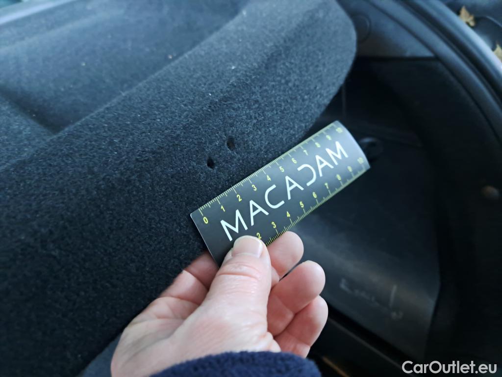  KIA  XCeed KIA  / 2019 / 5P / Crossover 1.6 GDI ISG ISG PHEV ACTIVE BUS DCT6 #36