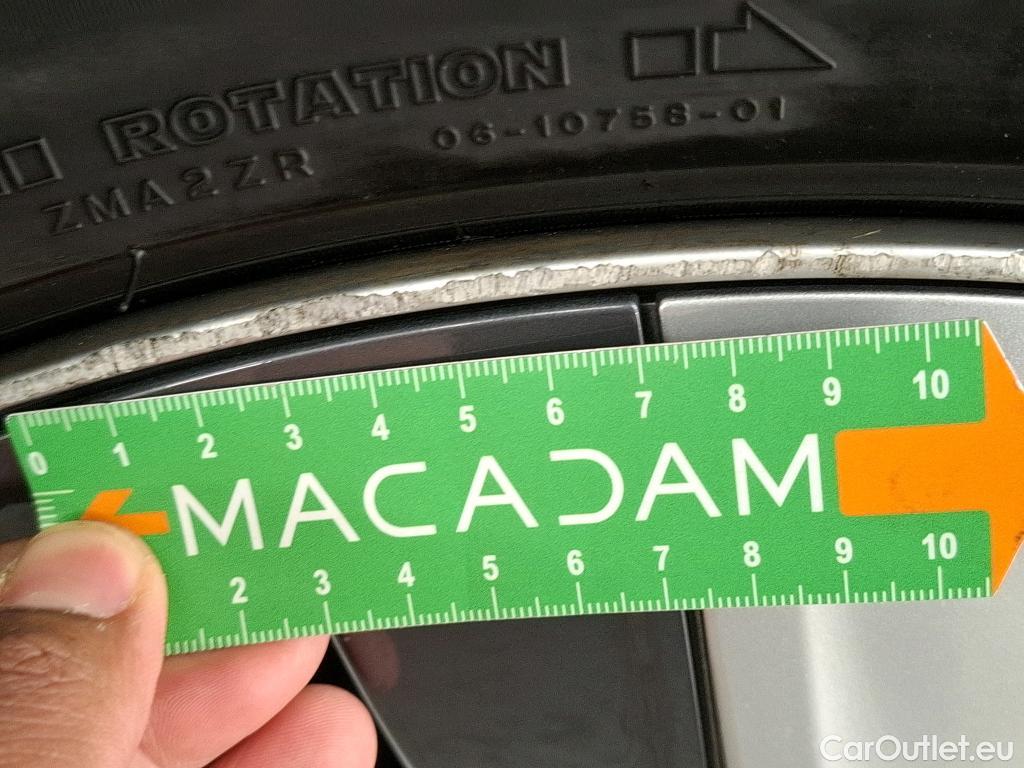  Tesla  Model Y TESLA  / 2020 / 5P / SUV Grande Autonomie Dual-Motor AWD #30