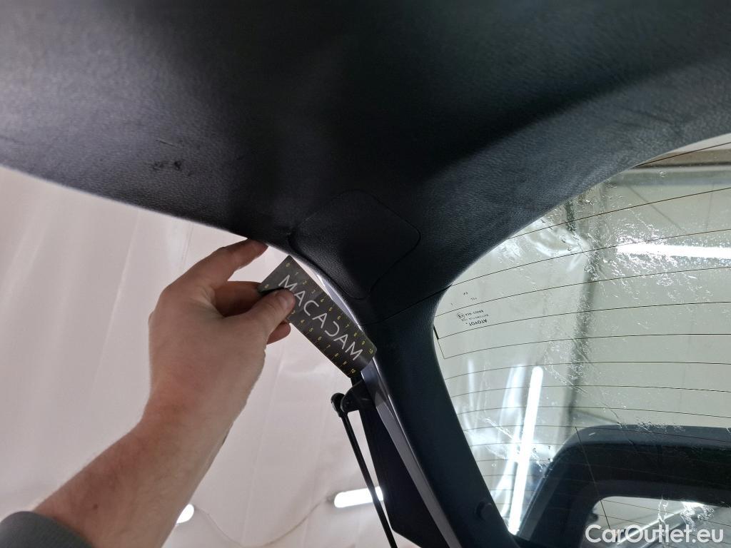  Toyota  C-HR TOYOTA  / 2016 / 5P / SUV 1.8 Hybride 122 Dynamic Business Beyond #17