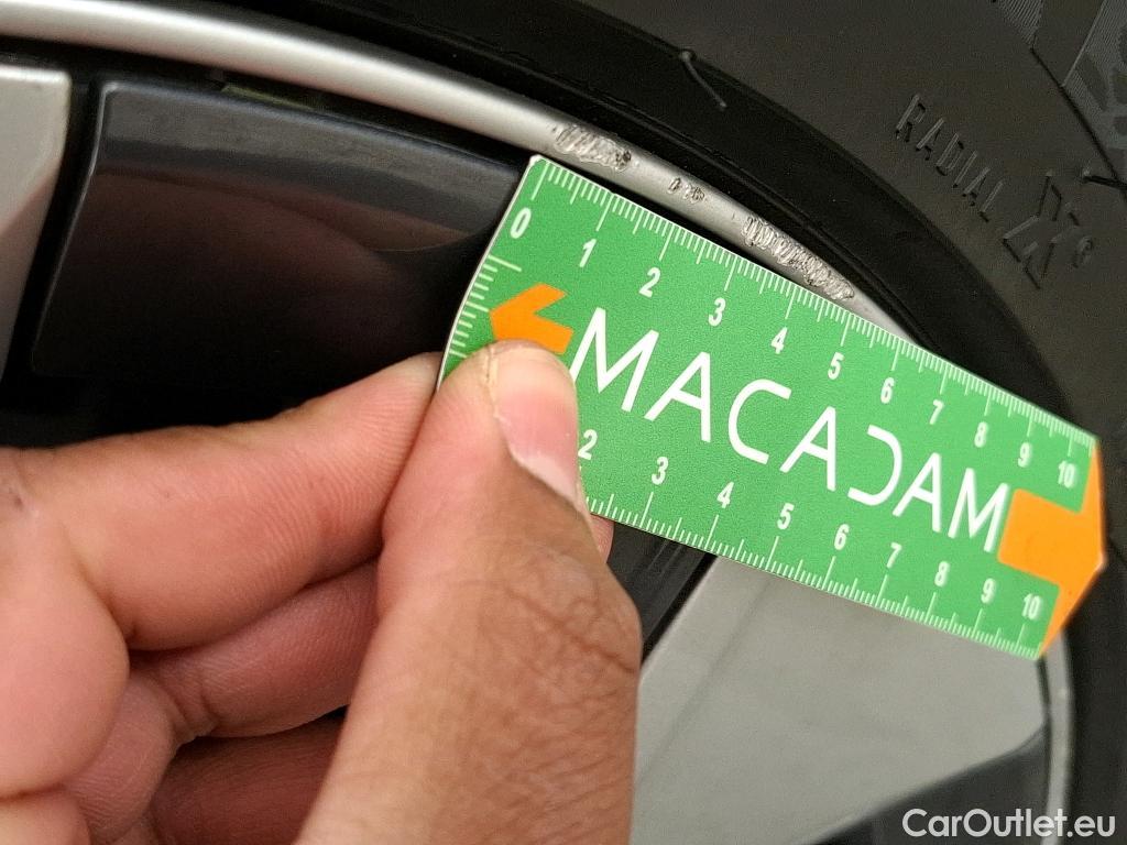  Tesla  Model Y TESLA  / 2020 / 5P / SUV Grande Autonomie Dual-Motor AWD #10