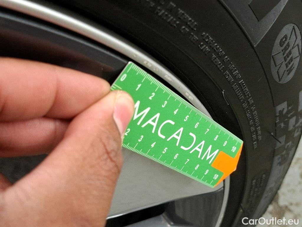  Tesla  Model Y TESLA  / 2020 / 5P / SUV Grande Autonomie Dual-Motor AWD #24