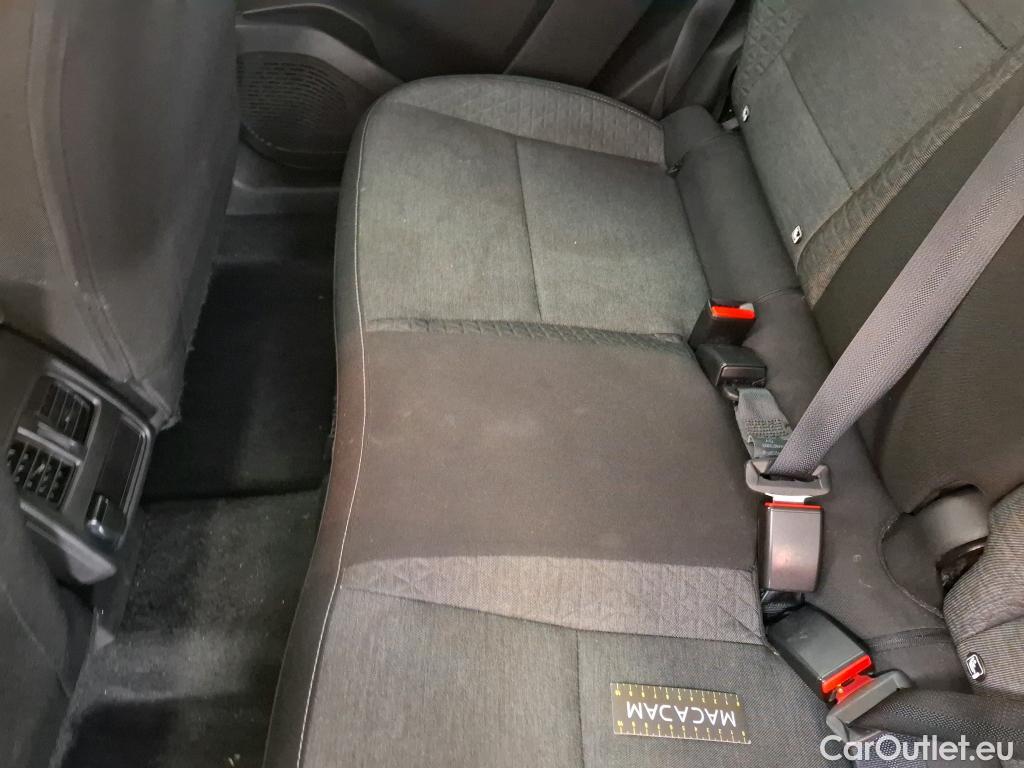  Renault  Captur  II Evolution 1.6 E-TECH Hybrid 145CV BVA6 E6d #19