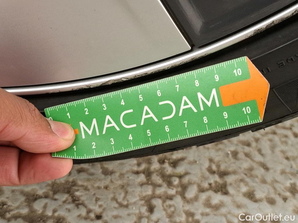  Tesla  Model Y TESLA  / 2020 / 5P / SUV Grande Autonomie Dual-Motor AWD #13