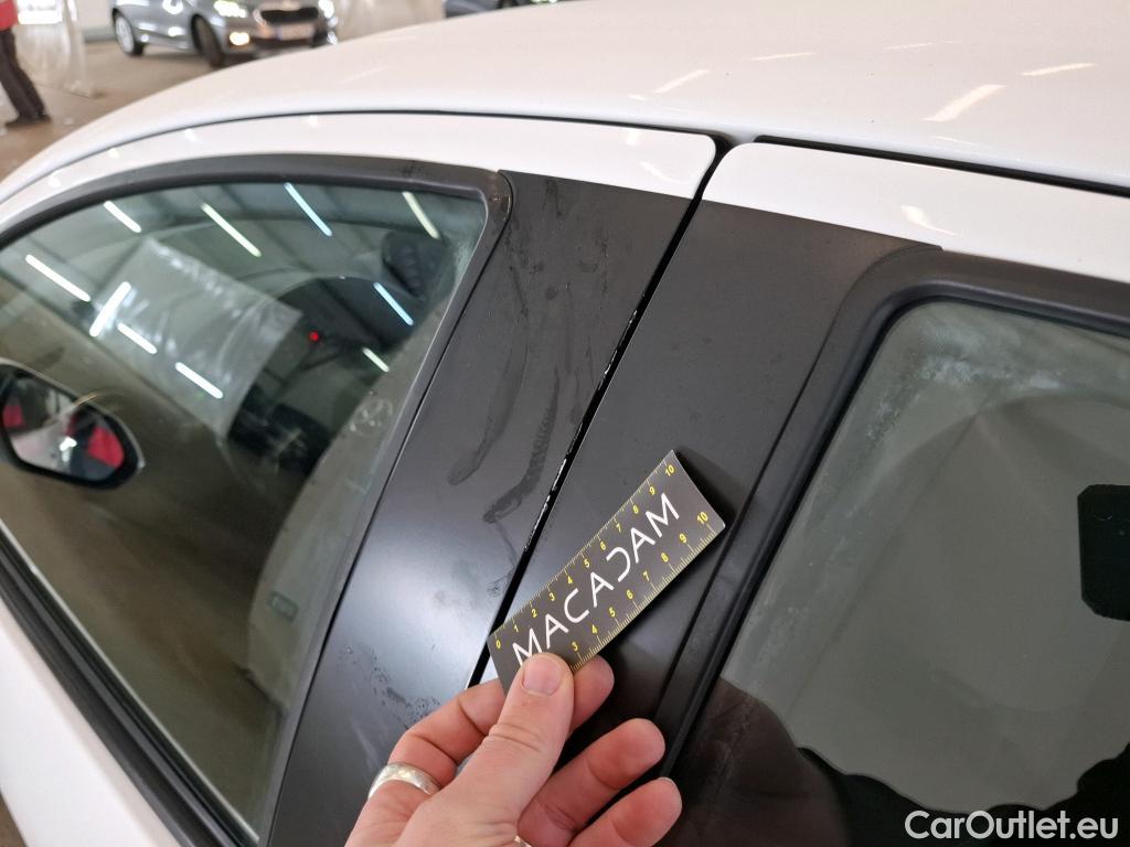  Toyota  Yaris TOYOTA  Hybride Affaires / 2019 / 5P / Berline 1.5 Hybride 116h France Business Affaire #13