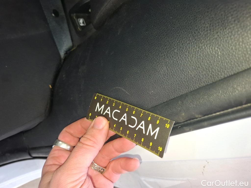  Toyota  Yaris TOYOTA  Hybride / 2019 / 5P / Berline Hybride 116h France Business Stage Acad #15