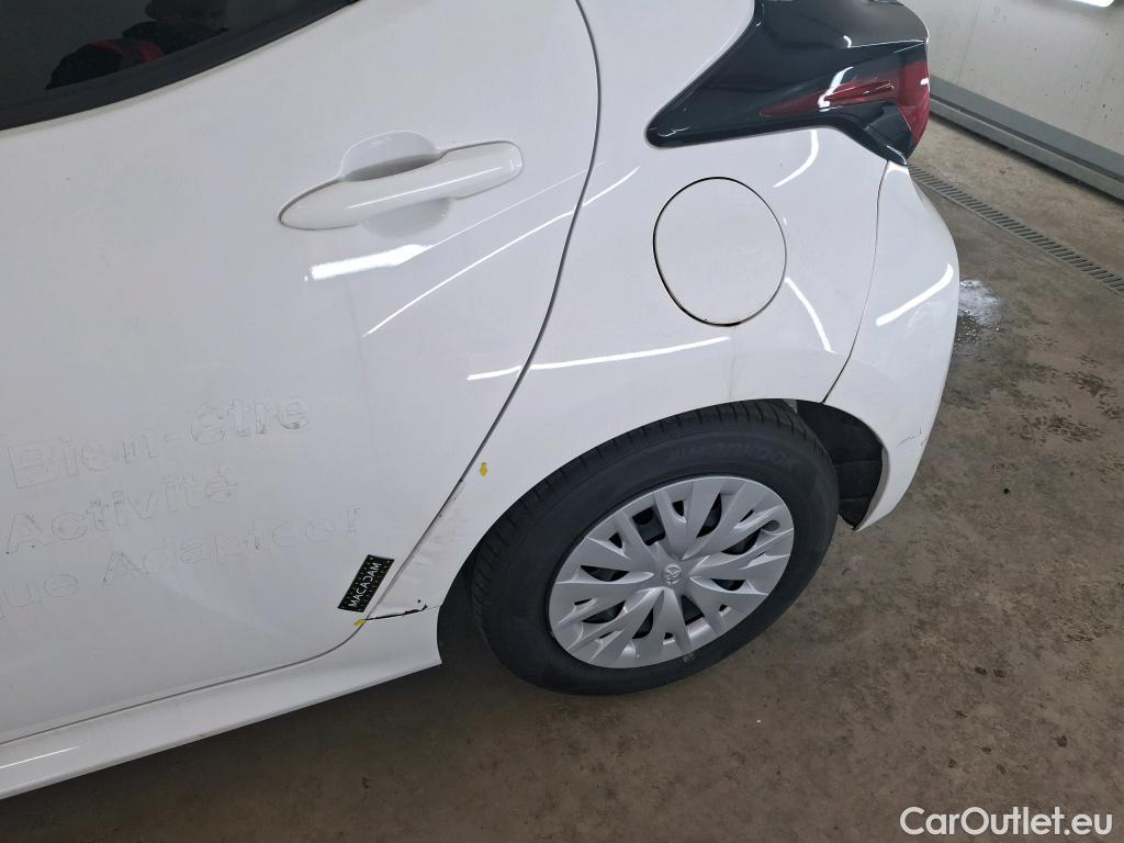  Toyota  Yaris TOYOTA  Hybride / 2019 / 5P / Berline Hybride 116h France Business Stage Acad #1