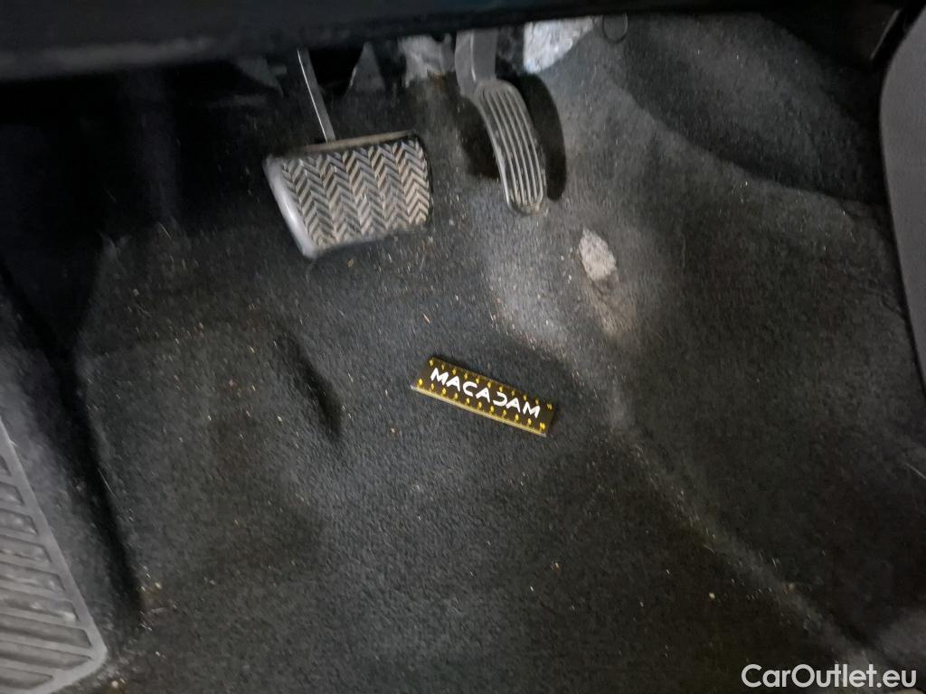  Toyota  Yaris TOYOTA  Hybride Affaires / 2019 / 5P / Berline 1.5 Hybride 116h France Business Affaire #6