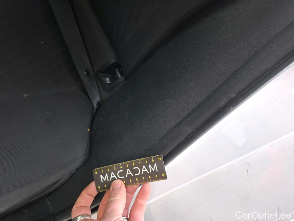  Toyota  Yaris TOYOTA  Hybride / 2019 / 5P / Berline Hybride 116h France Business Stage Acad #14