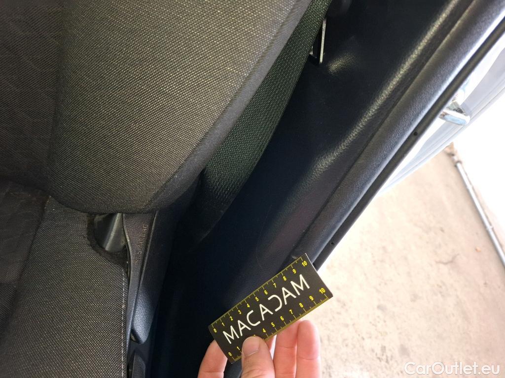  Toyota  Yaris TOYOTA  Hybride Affaires / 2019 / 5P / Berline 1.5 Hybride 116h France Business Affaire #8