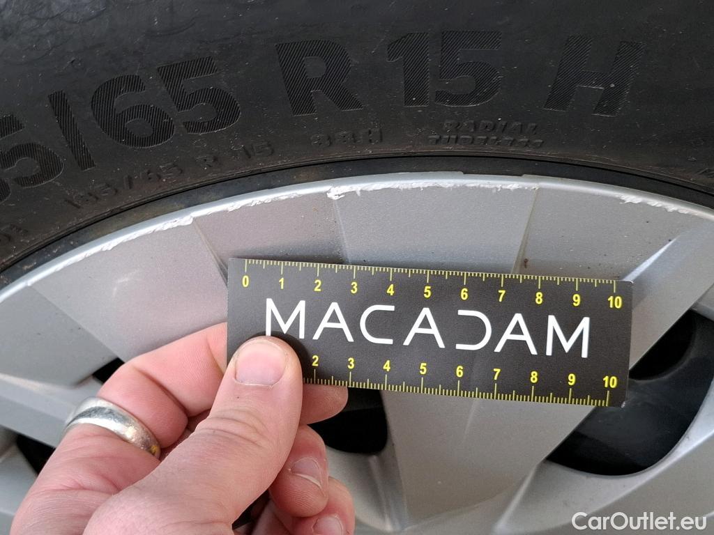  Toyota  Yaris TOYOTA  Hybride Affaires / 2019 / 5P / Berline 1.5 Hybride 116h France Business Affaire #20