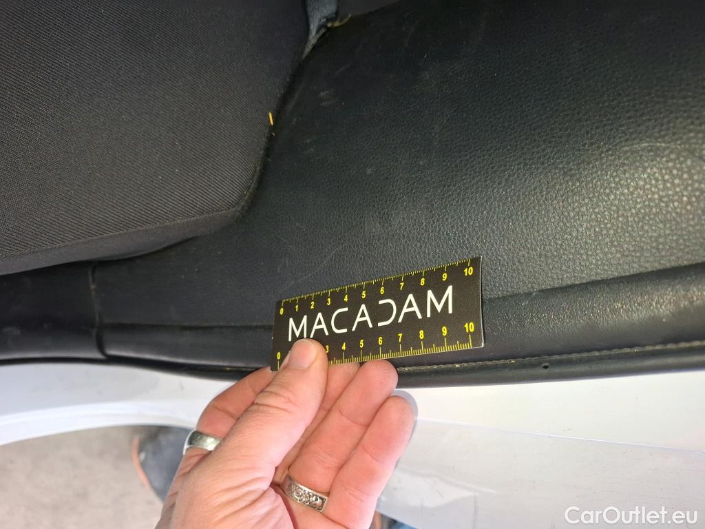  Toyota  Yaris TOYOTA  Hybride / 2019 / 5P / Berline Hybride 116h France Business Stage Acad #16