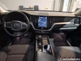  Volvo  XC60 VOLVO  / 2021 / 5P / SUV T6 PLUG-IN AWD AUTO CORE #3