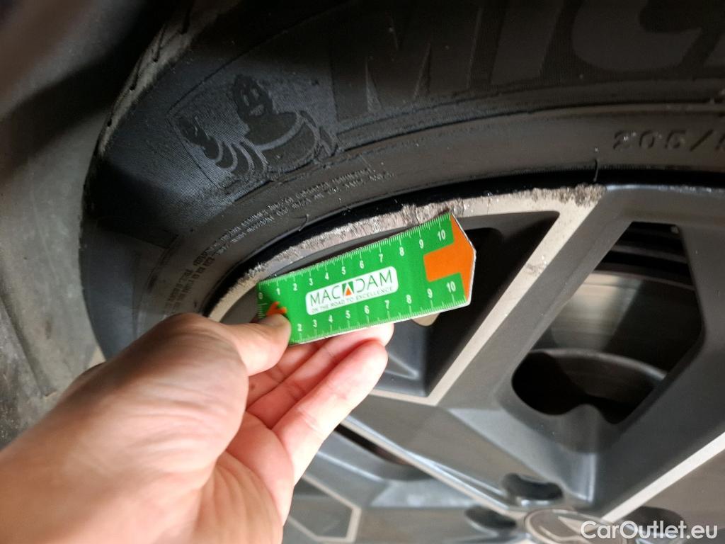  DS  DS4 4 Cross Rivoli 1.5 BlueHDi 130CV BVA8 E6d #27