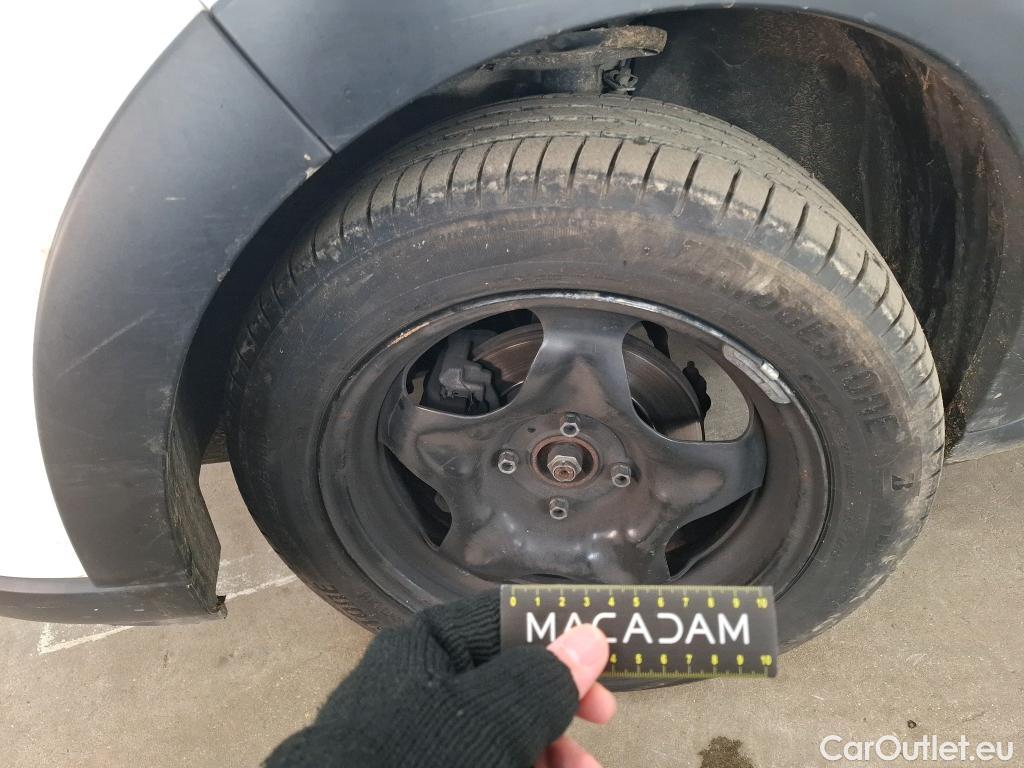  Citroen  C3  Feel Pack 1.5 BlueHDI 100CV BVM5 E6dT #32