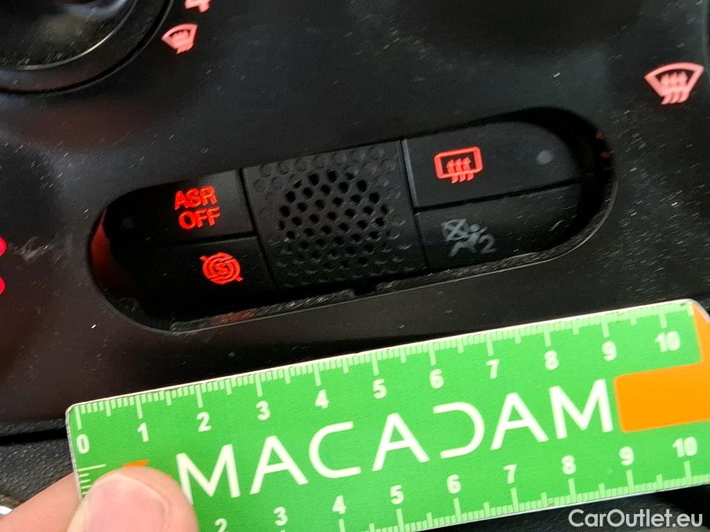  Fiat  500 FIAT C / 2015 / 2P / Cabriolet Hybrid 1.0 BSG 70 ch Dolcevita #6