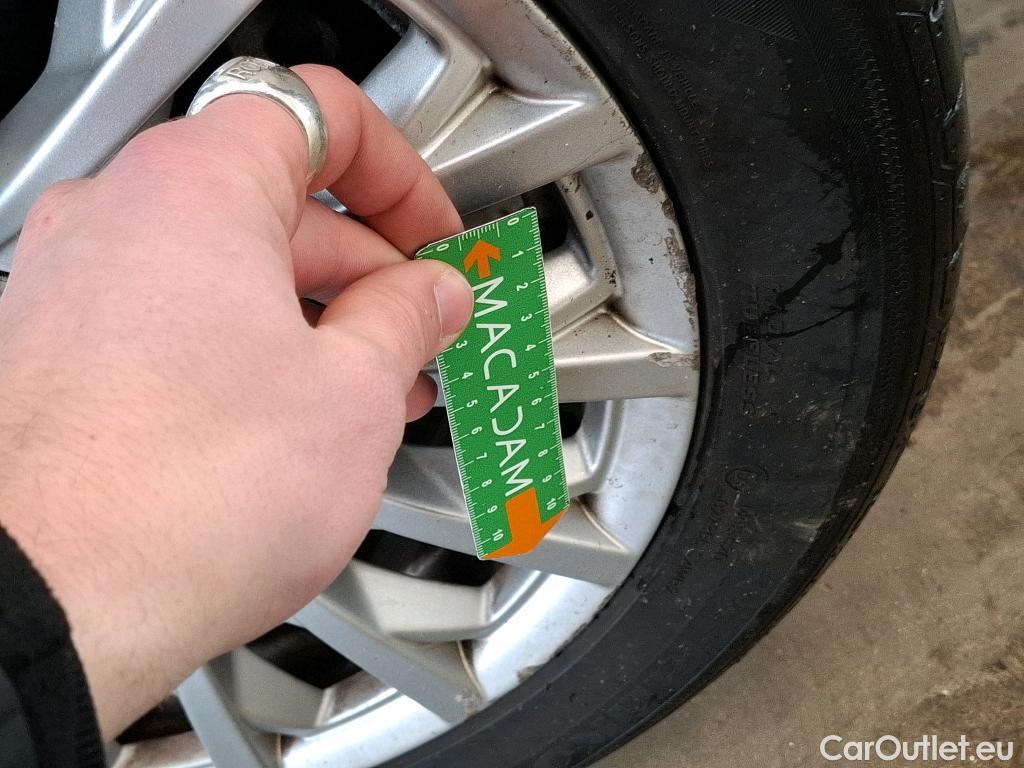  Fiat  500 FIAT C / 2015 / 2P / Cabriolet Hybrid 1.0 BSG 70 ch Dolcevita #4