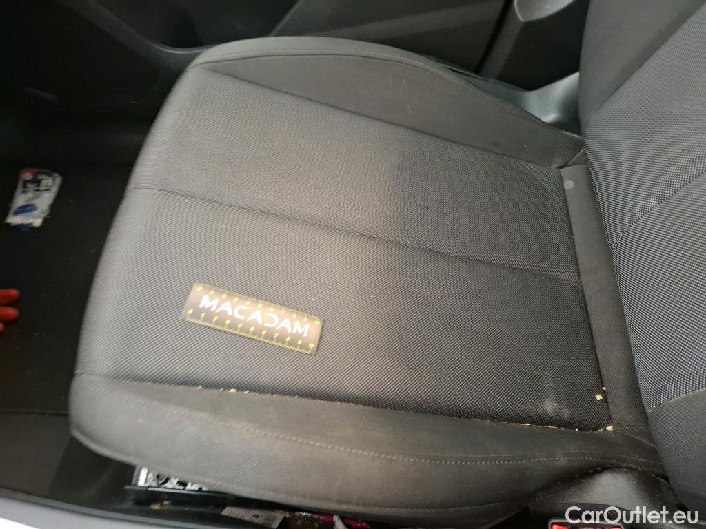  Audi  Q3 AUDI  / 2018 / 5P / SUV 1.5 35 TFSI 150 S TRONIC BUSINESS LINE #24