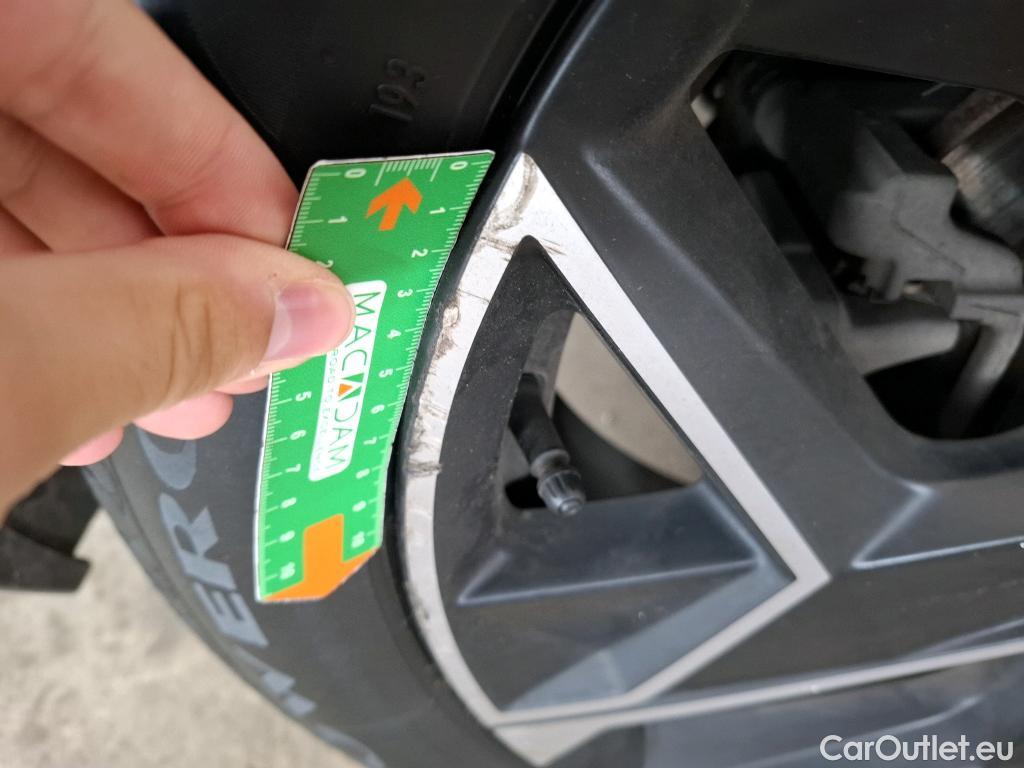  DS  DS4 4 Cross Rivoli 1.5 BlueHDi 130CV BVA8 E6d #36