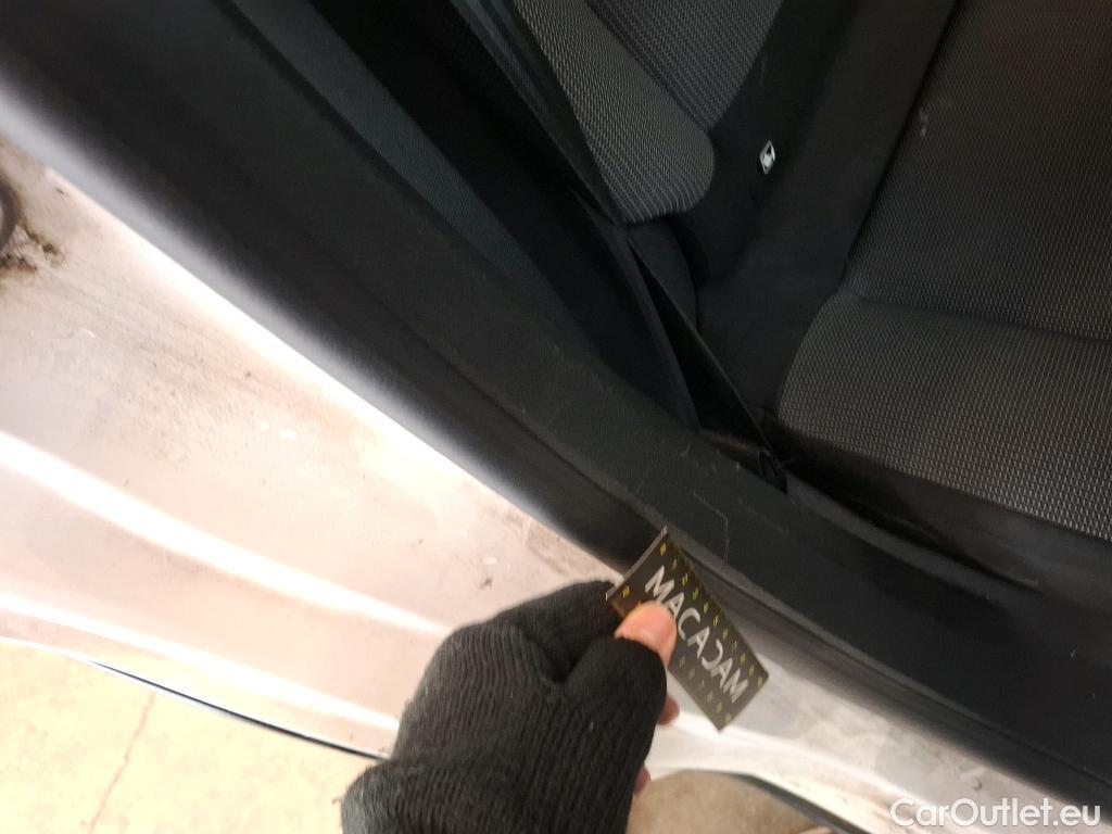  Citroen  C3  Feel Pack 1.5 BlueHDI 100CV BVM5 E6dT #24