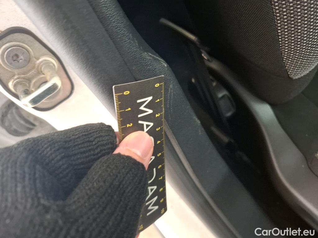  Citroen  C3  Feel Pack 1.5 BlueHDI 100CV BVM5 E6dT #23