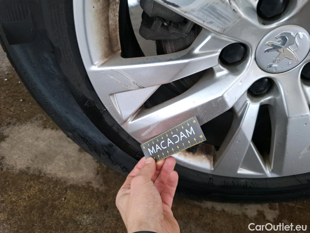  Peugeot  3008  Active Business 1.2 PureTech 130CV BVA8 E6d #36