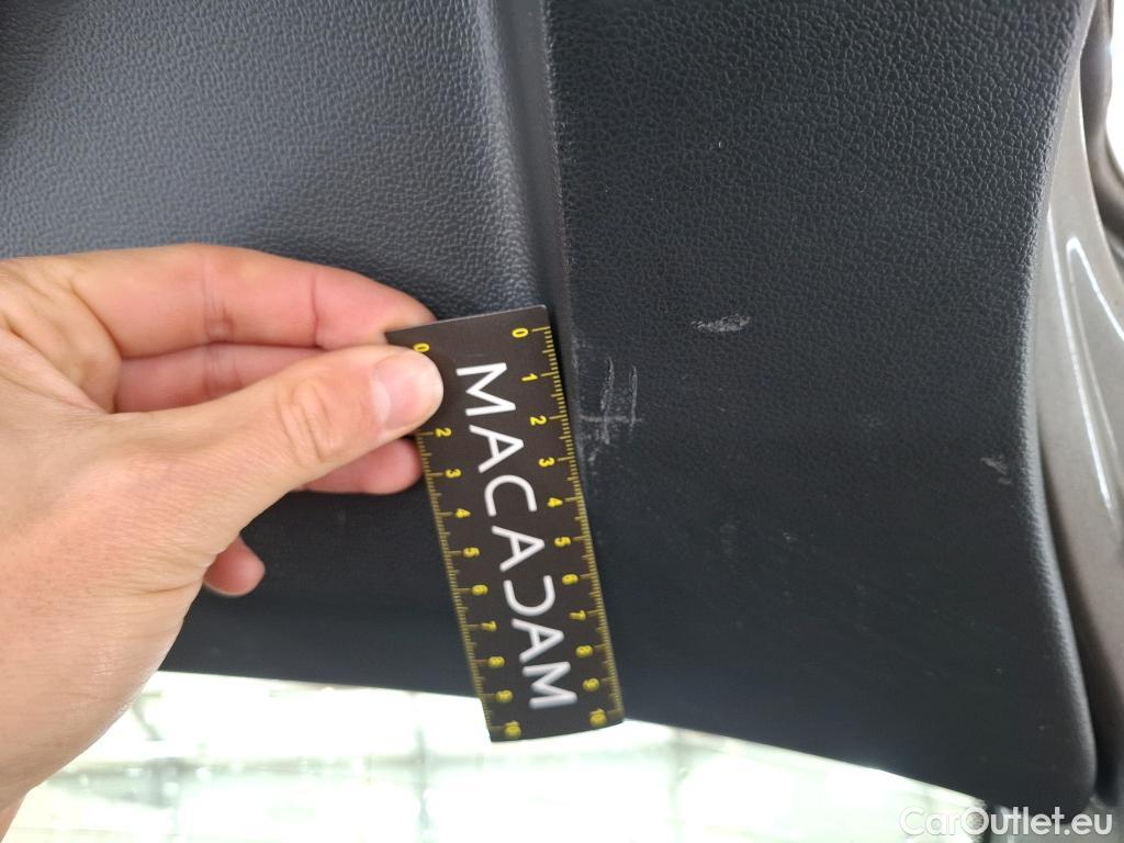  Volkswagen  Polo VOLKSWAGEN  / 2017 / 5P / Berline 1.0 TSI 95 Lounge Business #5