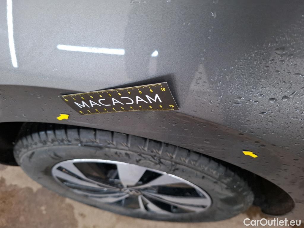  Volkswagen  Polo VOLKSWAGEN  / 2017 / 5P / Berline 1.0 TSI 95 Lounge Business #21