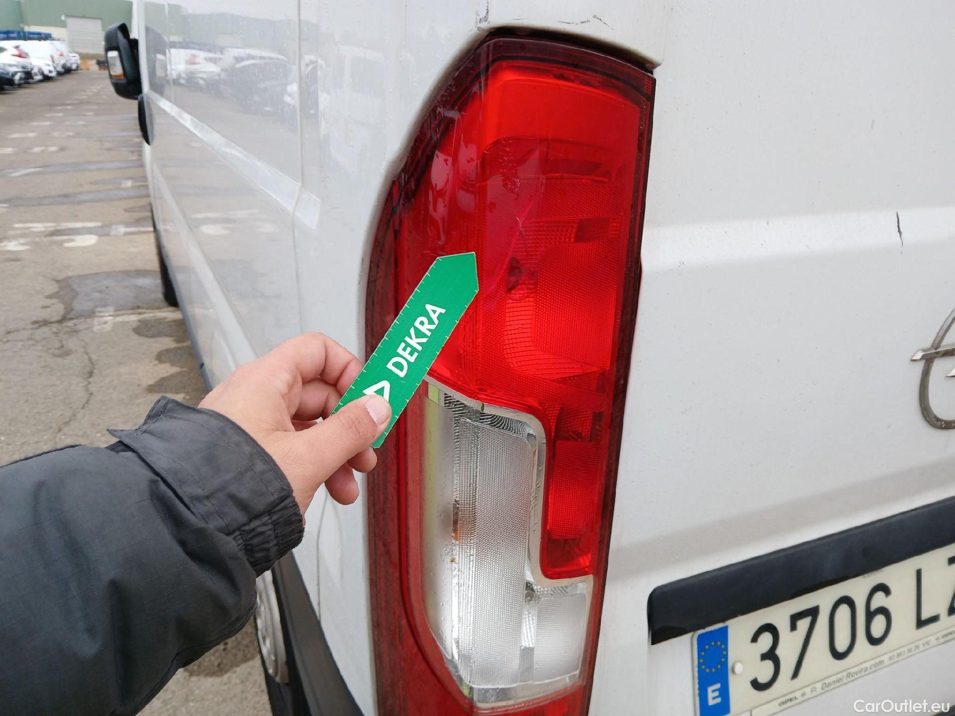  Opel  Movano OPEL  / 2021 / 4P / furgón  Base L2H2 3.5T 2.2 BHDi 88kW #31