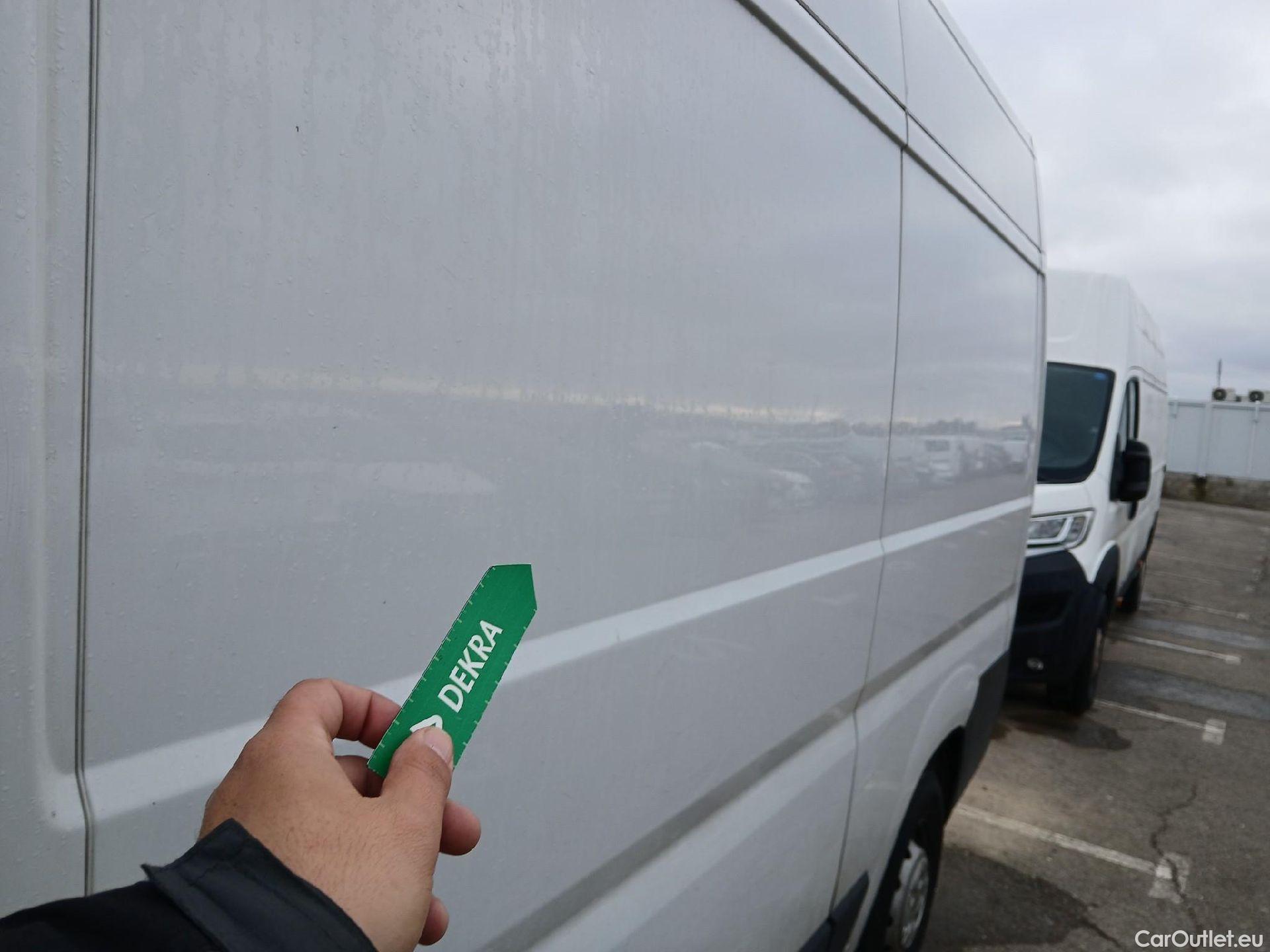  Opel  Movano OPEL  / 2021 / 4P / furgón  Base L2H2 3.5T 2.2 BHDi 88kW #28