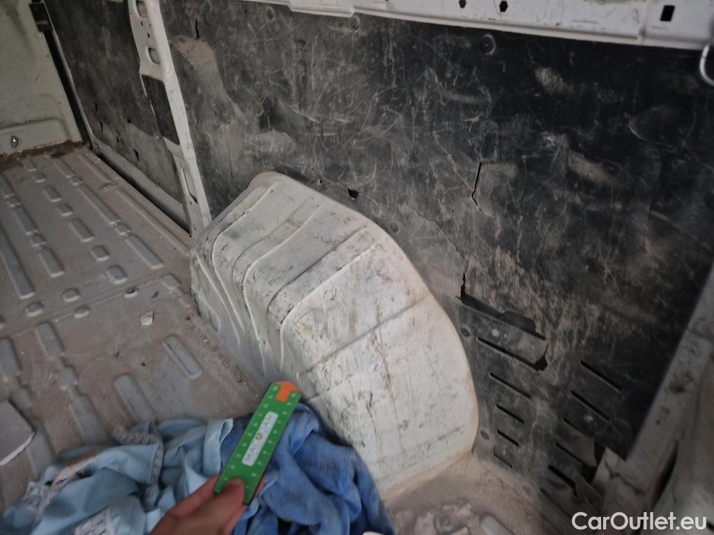  Peugeot  Boxer PEUGEOT  / 2014 / 4P / furgón 333 L2 H1 BHDI 103kW (140CV) S&S 6 V. M (AC) #20