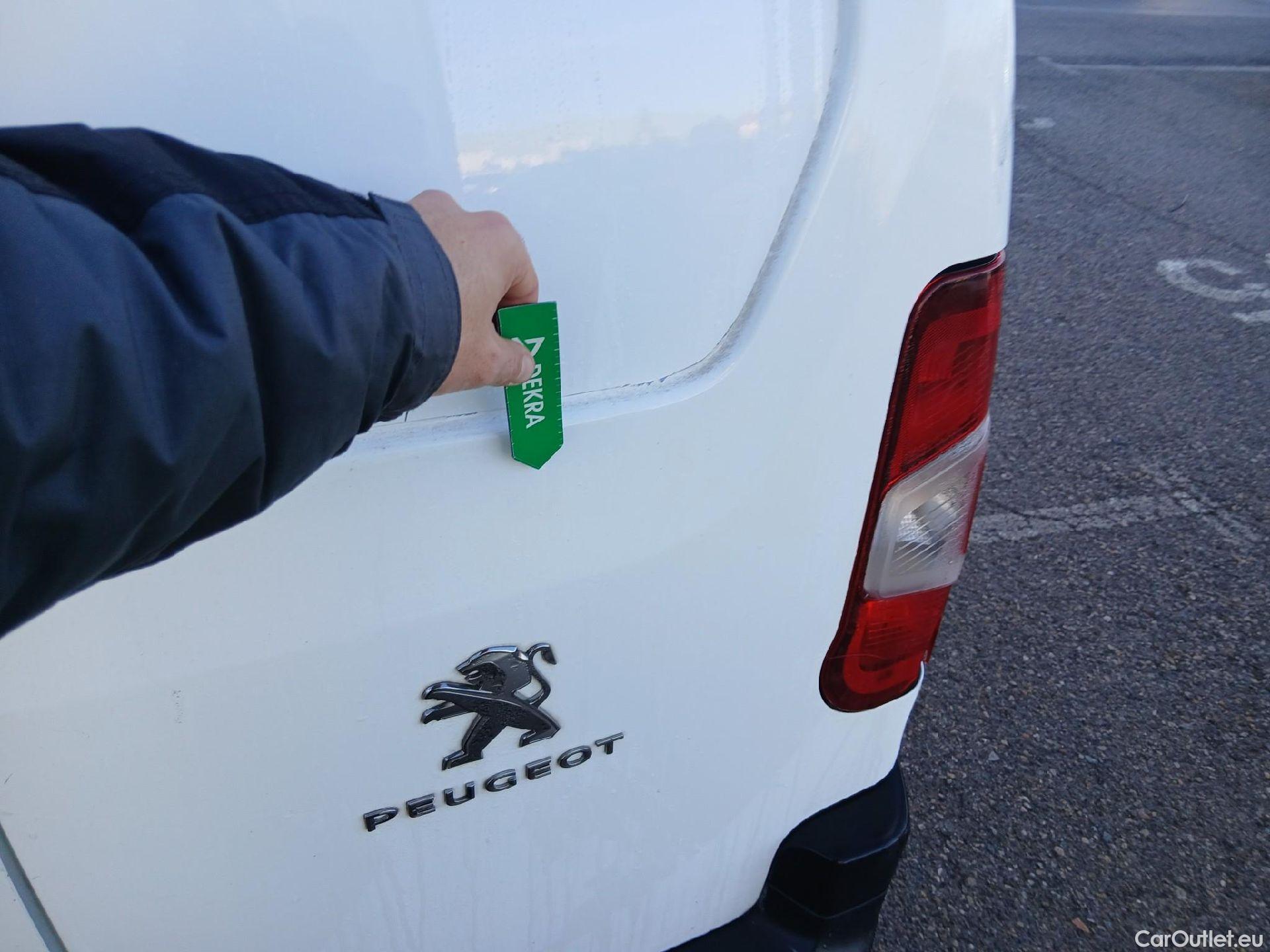  Peugeot  Partner PEUGEOT  / 2018 / 4P / furgón derivado de turismo Premium Standard 600kg BlueHDi 73kW (AC) #25