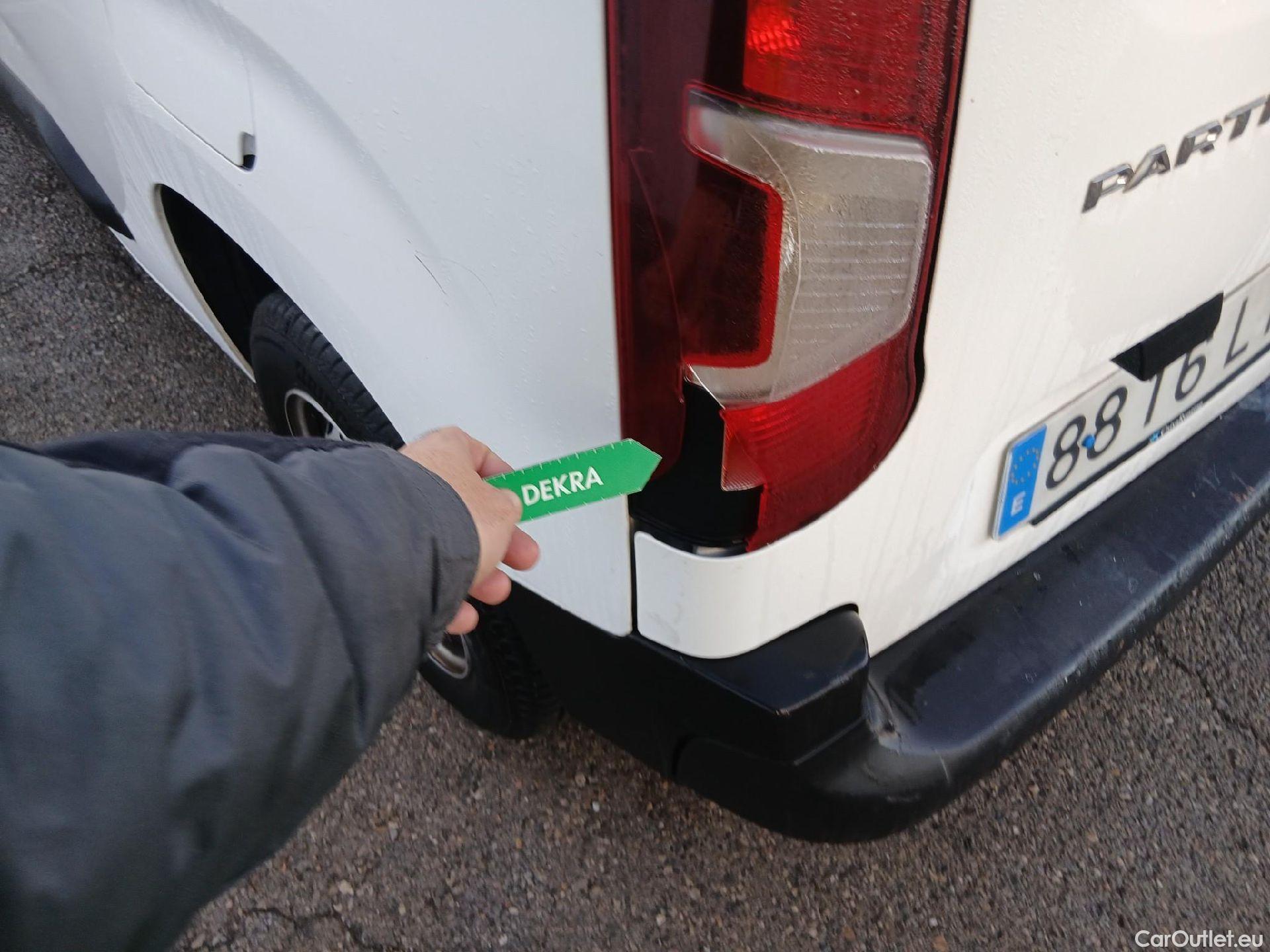  Peugeot  Partner PEUGEOT  / 2018 / 4P / furgón derivado de turismo Premium Standard 600kg BlueHDi 73kW (AC) #20