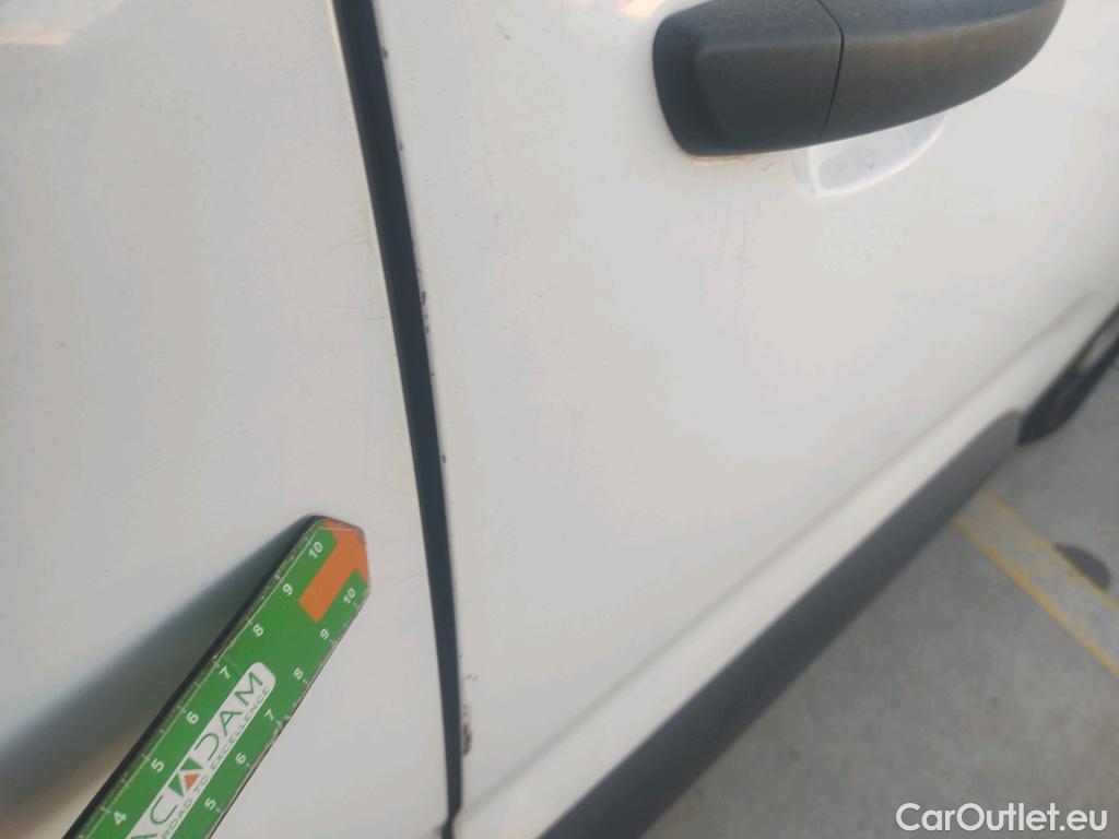  Peugeot  Partner PEUGEOT  / 2018 / 4P / furgón derivado de turismo Premium Standard 600kg BlueHDi 73kW #16