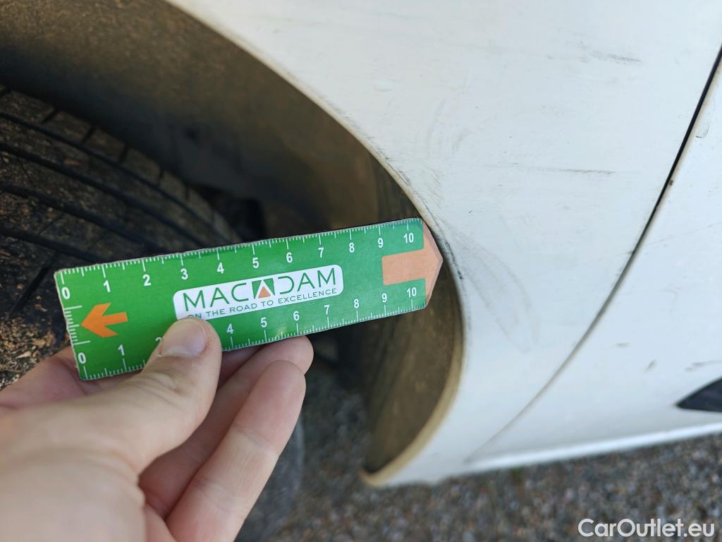  Peugeot  Partner PEUGEOT  / 2018 / 3P / furgón derivado de turismo Pro Standard 600kg BlueHDi 73kW (AC) #82