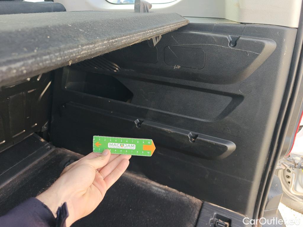  Opel  Combo OPEL  Life / 2018 / 5P / combi 1.5 TD 75kW (100CV) S/S Edition L (IND) #4