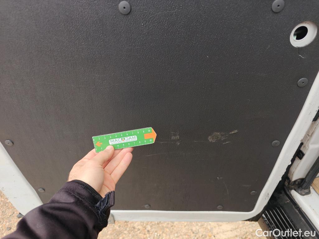  Peugeot  Boxer PEUGEOT  / 2014 / 4P / furgón 333 L2 H1 BHDI 103kW (140CV) S&S 6 V. M (AC) #40