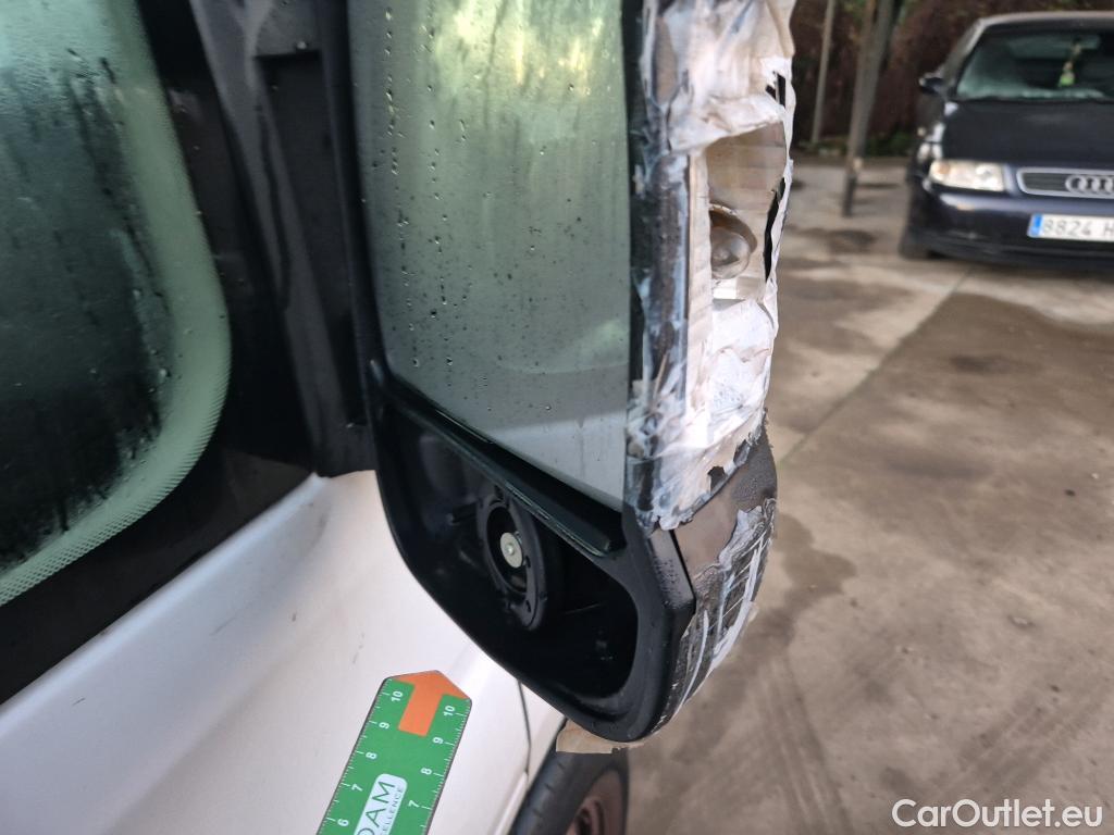  Peugeot  Boxer PEUGEOT  / 2014 / 4P / furgón 333 L2 H1 BHDI 103kW (140CV) S&S 6 V. M (AC) #3